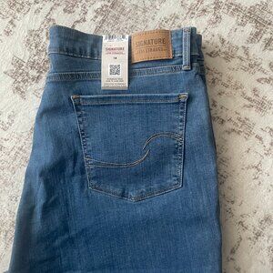 NWT Levi Strauss High Rise Straight Jeans | Light Wash Stretch | size 18